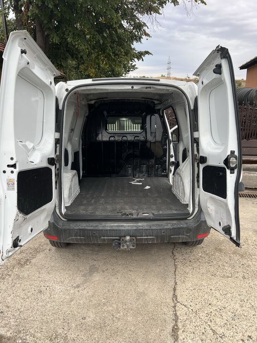 Dacia dokker an 2014 motor 1,5 dci 4000 euro bucara