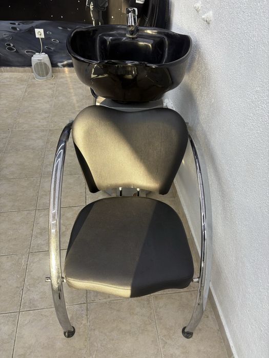 Фризьорска бръснарска измивна колона