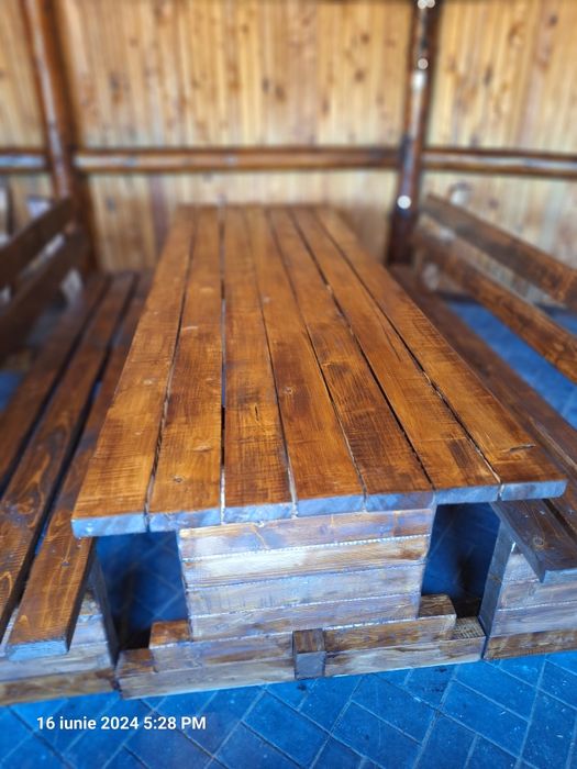 Mese +banci lemn brad