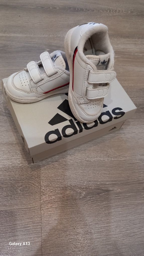 Маратонки Adidas