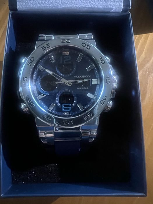 Almost brand new electric watch for sale