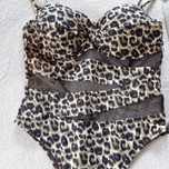 Costum de baie nou