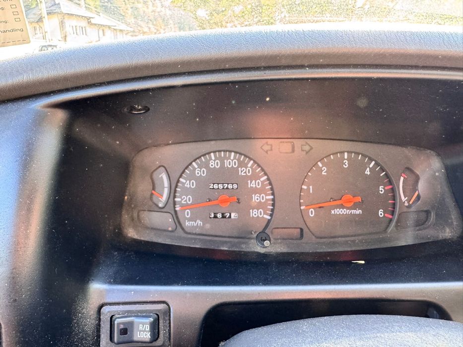 Mitsubishi L200 2004