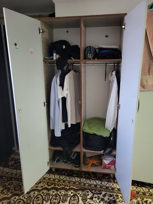 Киім шкафтары Гардеров