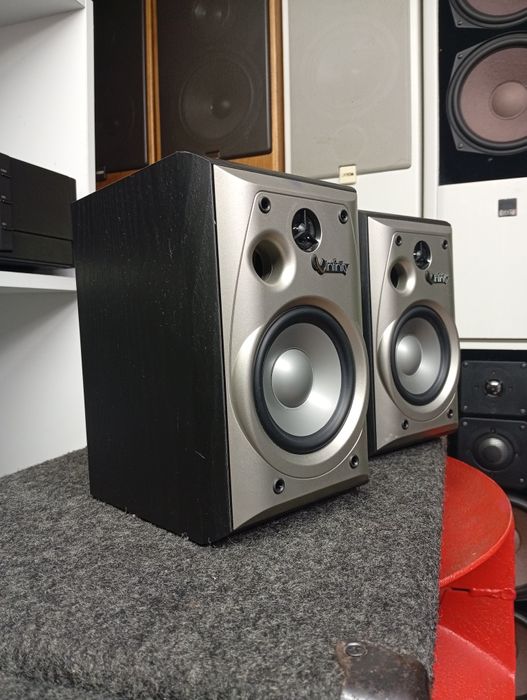 Тонколони Infinity Alpha 5