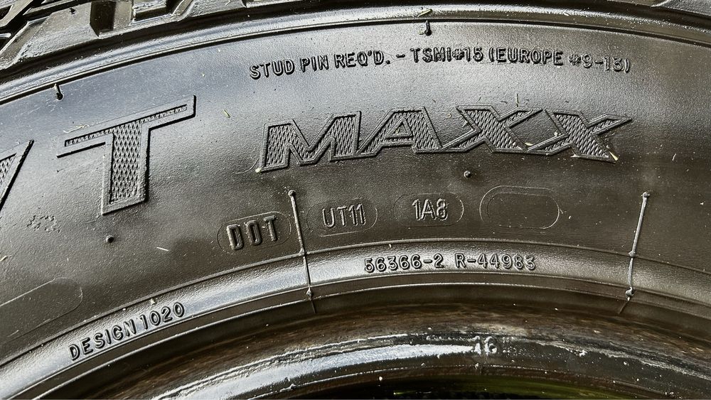 2 броя гуми COOPER DISCOVERER S/T MAXX 245/75 R16