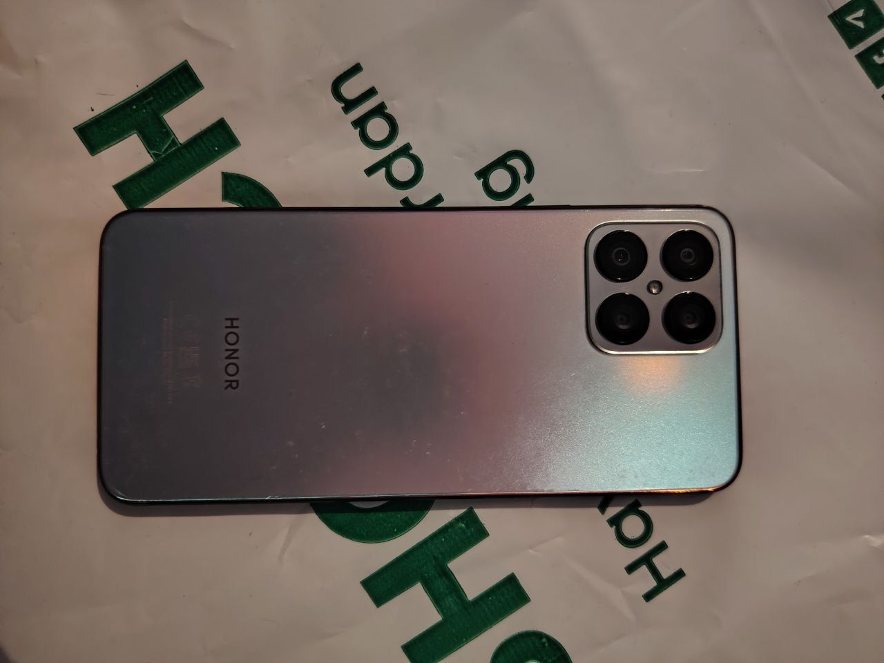 Honor telefon sotiladi