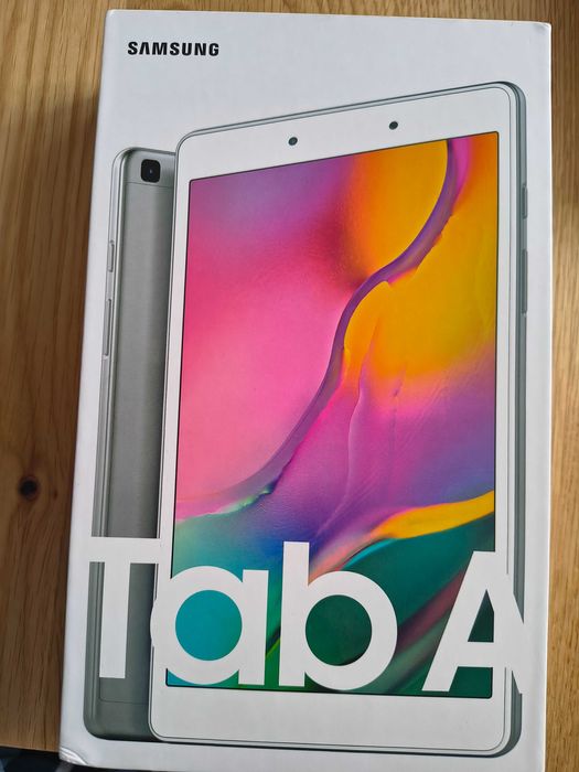 Vând tableta Samsung Tab a