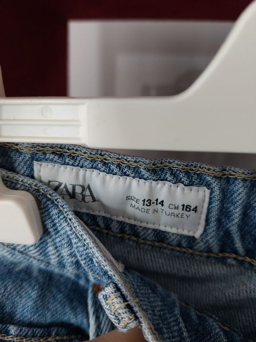 Blugi Zara pentru fete