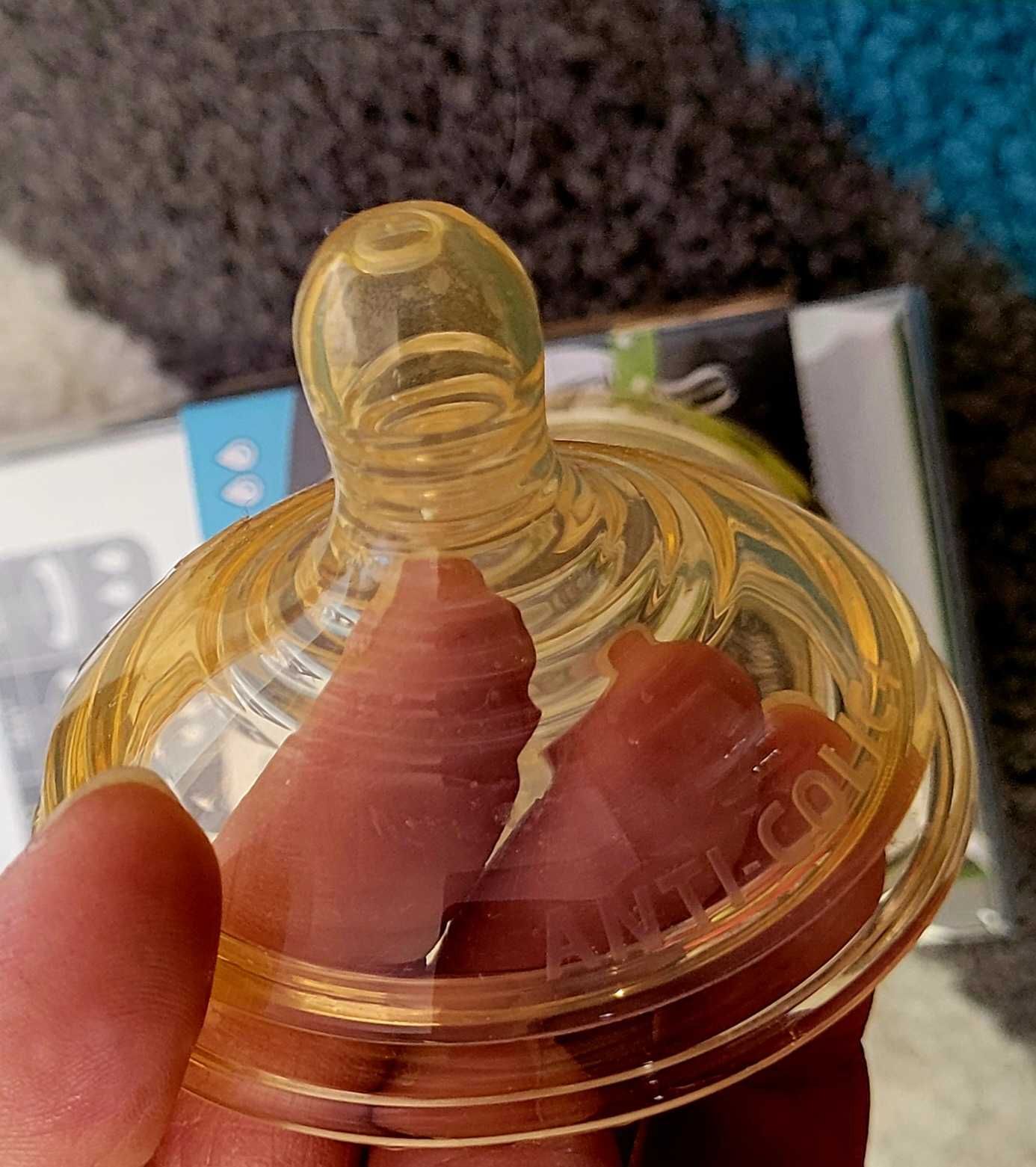 Биберони и лъжици Tommee Tippee