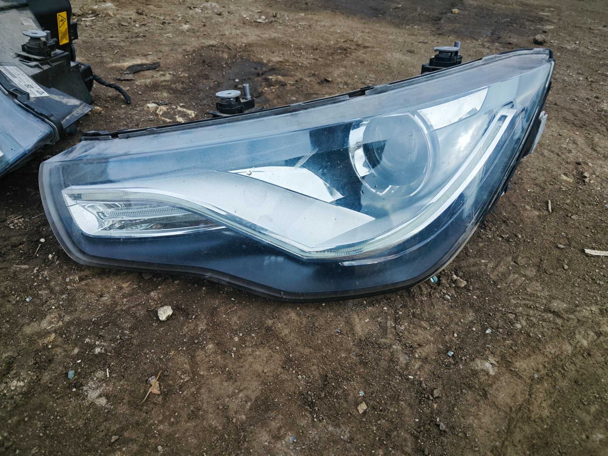 Ксенонови фарове Audi A1 8X оригинални единия има дефект 2014