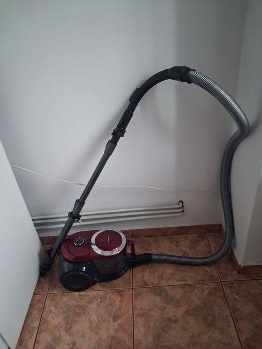 aspirator toshiba vcblo70c(r) cu canistra - 700 w