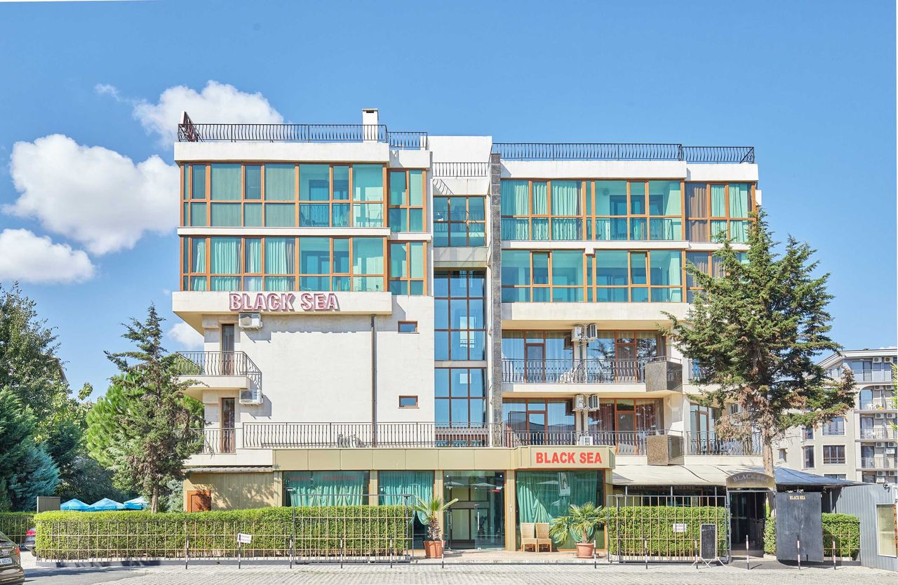 Дава се под наем Заведение в к.к. Слънчев бряг - 150 кв.м за 2550 € - Снимка #2