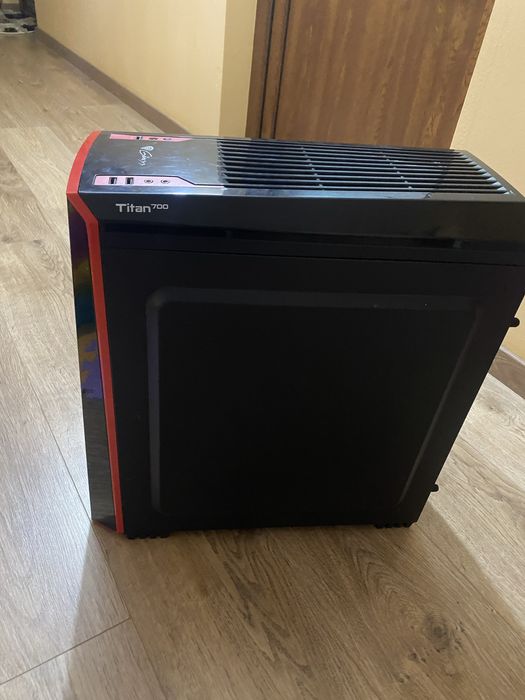 Carcasa pc Titan
