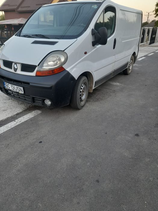 Vând Reno trafic 1.9 acte la zi