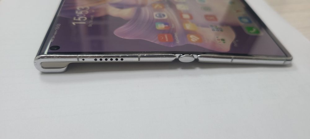 Продам  Huawei  mate  xs2  8.512  часы в подарок