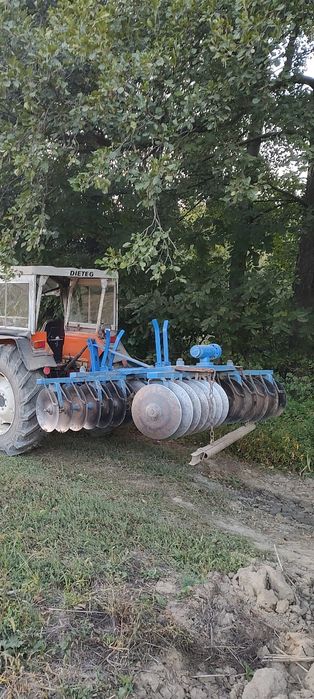 Vând disc 7 talere pe baterie