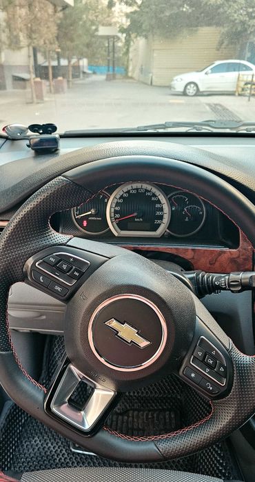 Автомобиль chevrolet lacetti 1.6l