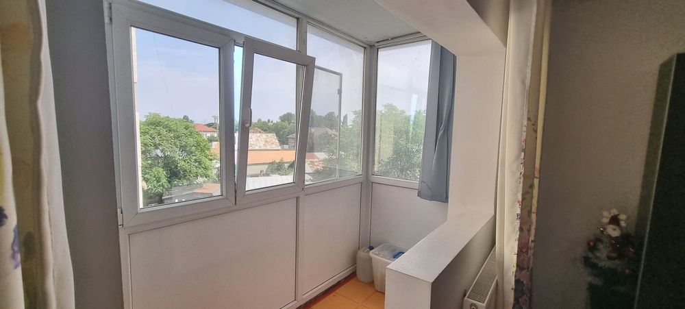 Apartament 3 camere-decomandat