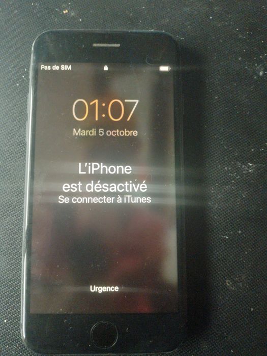 vând telefon iPhone 8 pentru piese