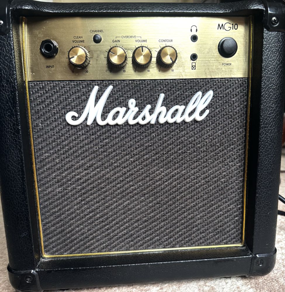 Marshall MG10 комбо усилвател