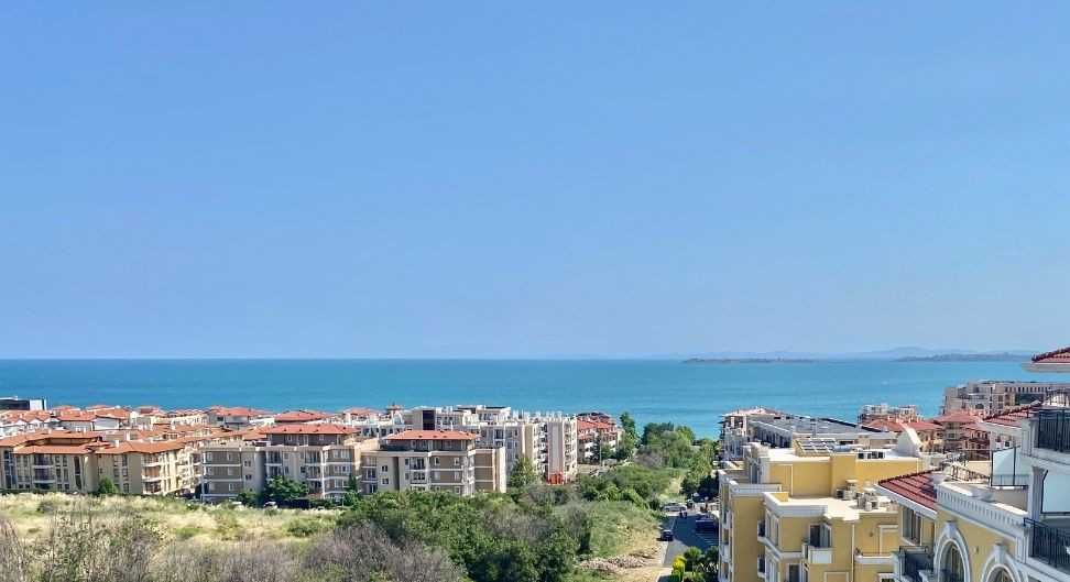 Просторен тристаен апартамент с прекрасна морска панорама