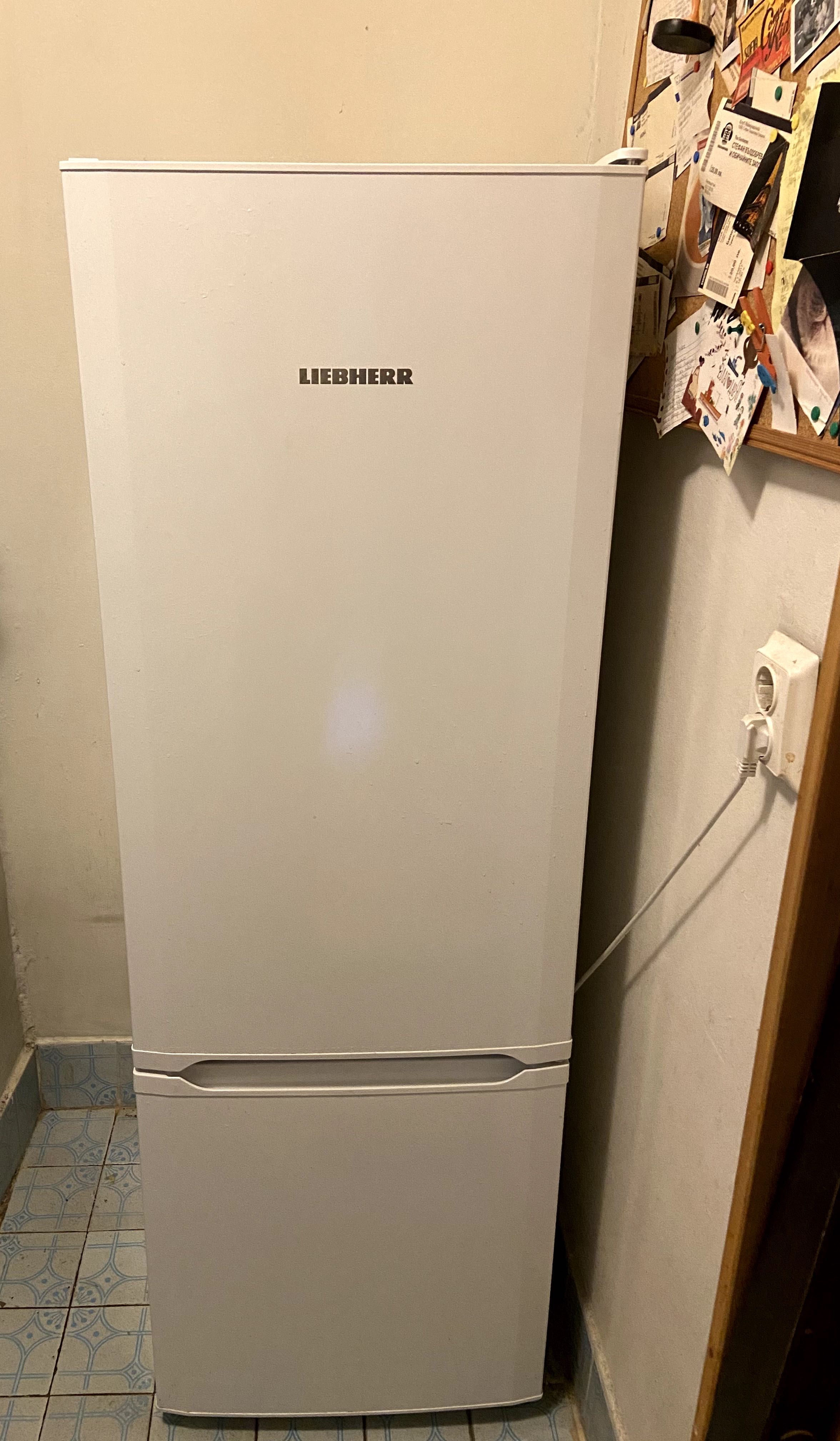 хладилник с фризер LIEBHERR В ГАРАНЦИЯ до 01.2027г.