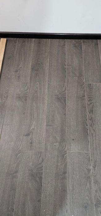 Vand niste giamuri ,parchet ,usi