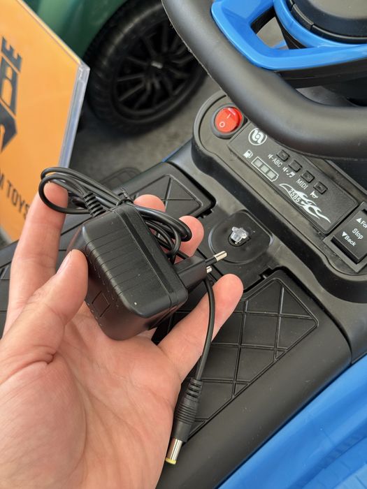 Электромобиль для детей, на аккумуляторе, Толокар Mers & BMW 2-4 лет