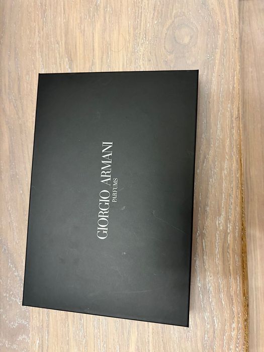 Козметични Чантички Giorgio Armani и Guerlain