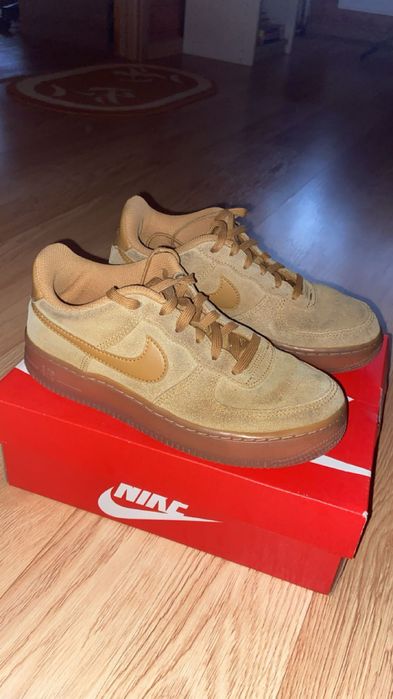 vand nike air force 1 bej, din piele de caprioara
