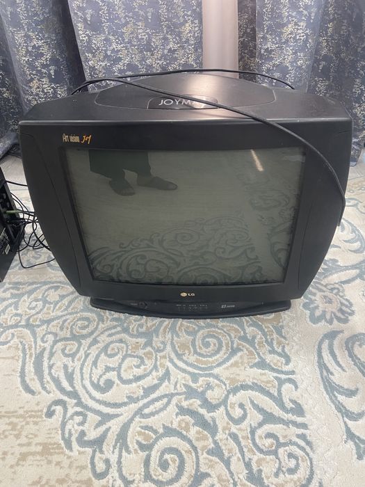 Телевизор с тунером и антенны