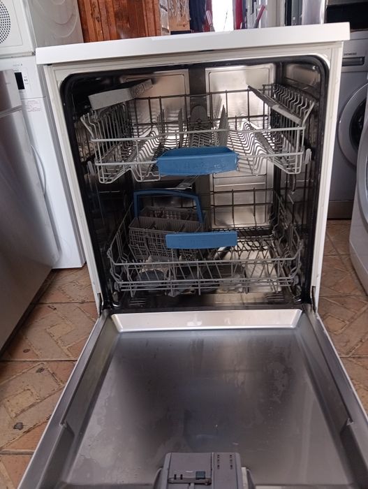 Свободно стояща съдомиялна Бош Bosch Made in Germany 2 години гаранция