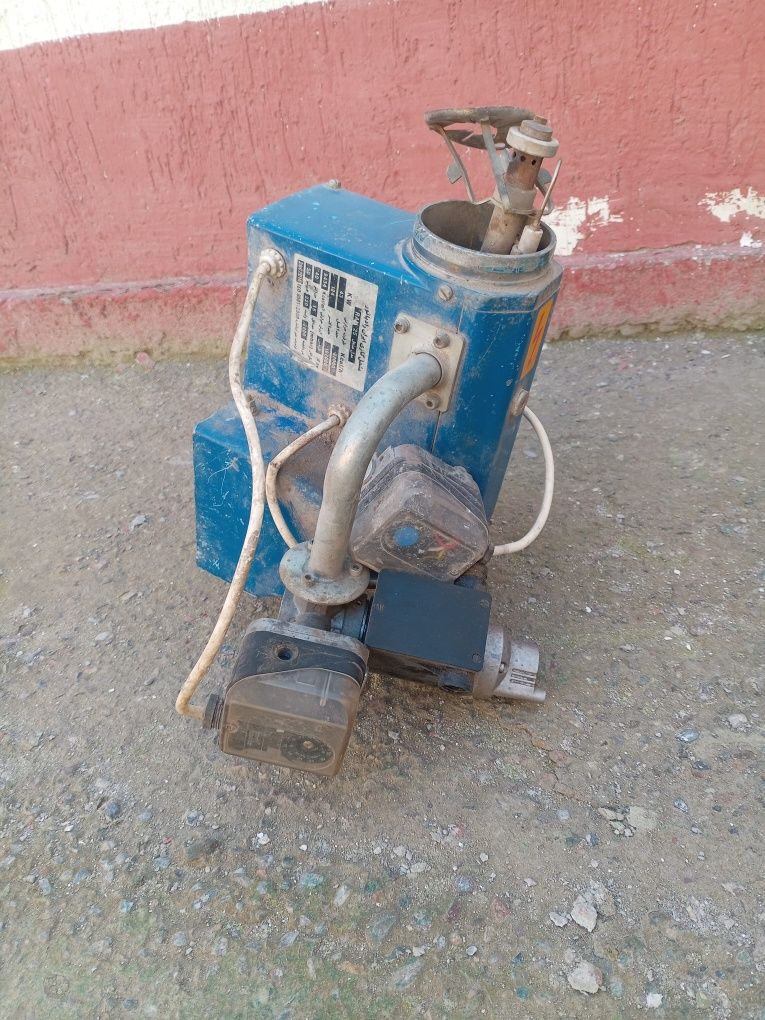 Non pechi uchun Kanditerski pechka uchun zajigalka mator holat orta
