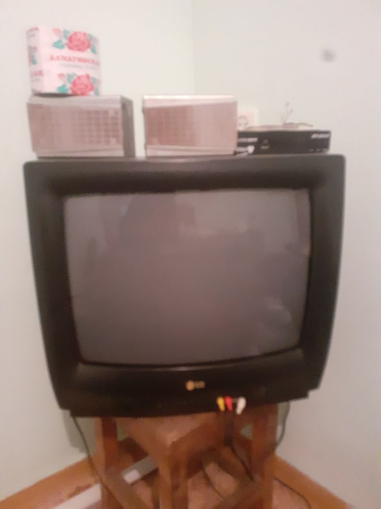 Телевизор lg старый