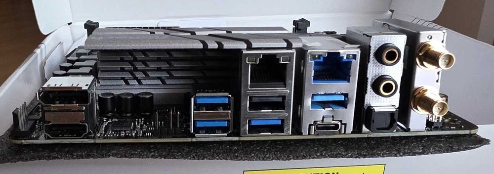 Дънна платка ASRock Z790M-ITX, WIFI, DDR5 LGA 1700 Mini-ITX