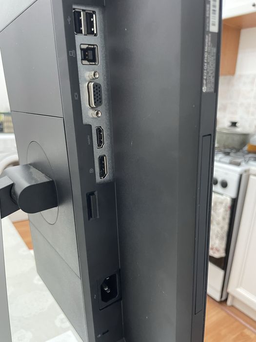 hp монитор в отличном состоянии