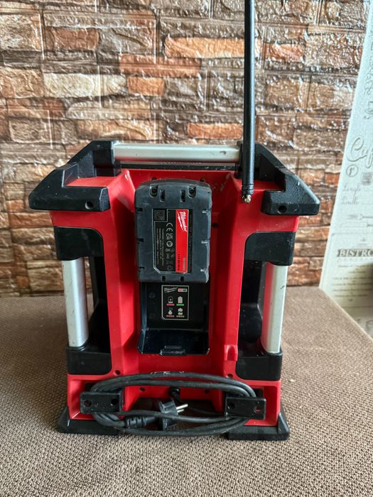 Milwauke Radio M18