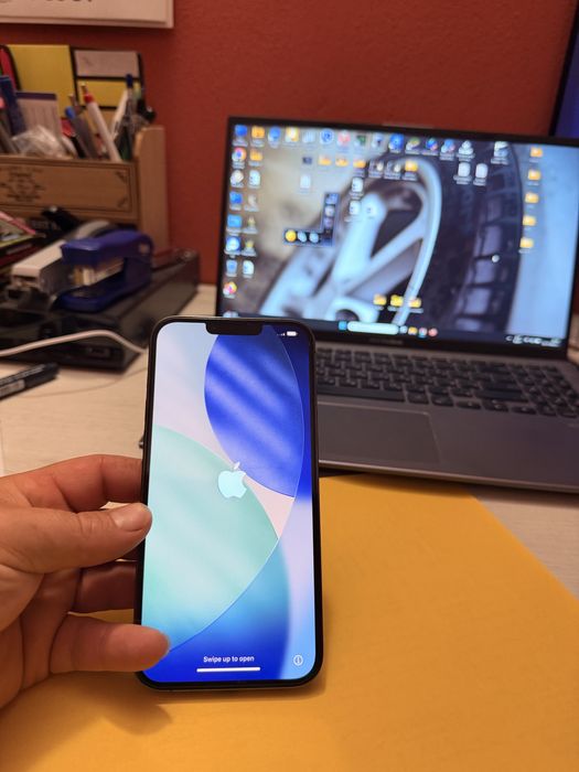 Продавам iPhone 13 Pro Max 128GB