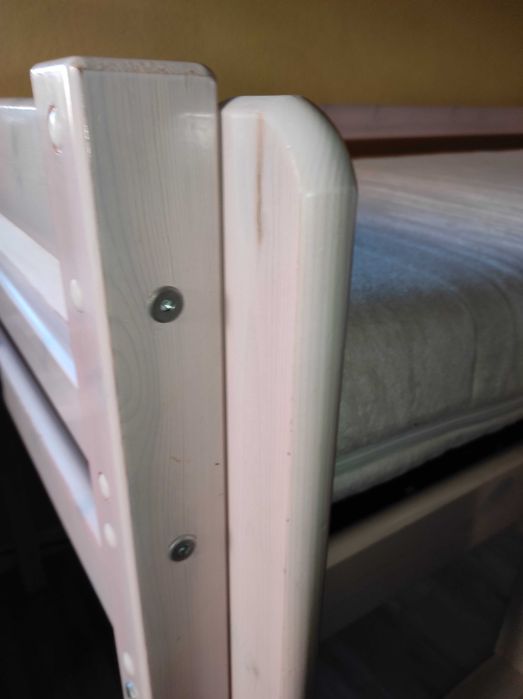 Pat supraetajat cu somiera si saltea 90x200