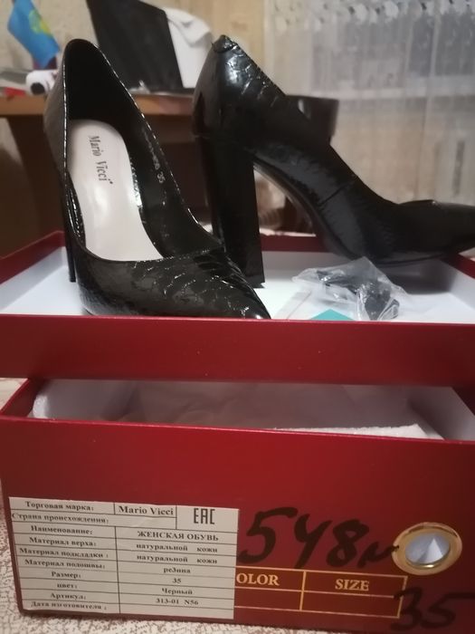 Туфли женские, сапоги натуральная лаковая кожа. Турция, 36 размер