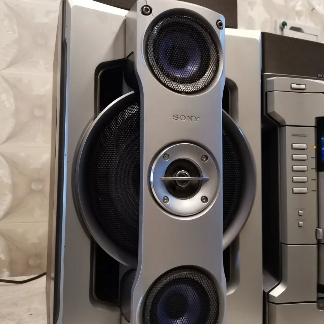 Sony MHC-GN77D Супермощный Центр