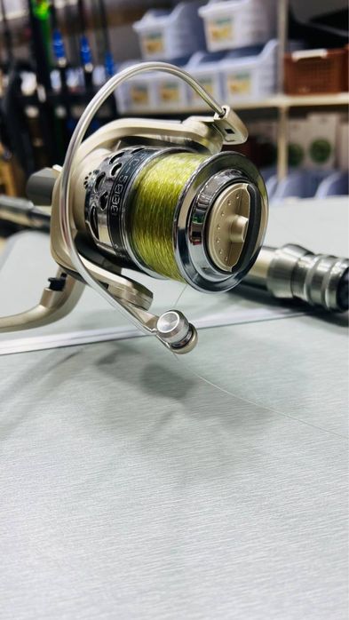 Baliq tutish uchun tayyor qarmoq. Yangi