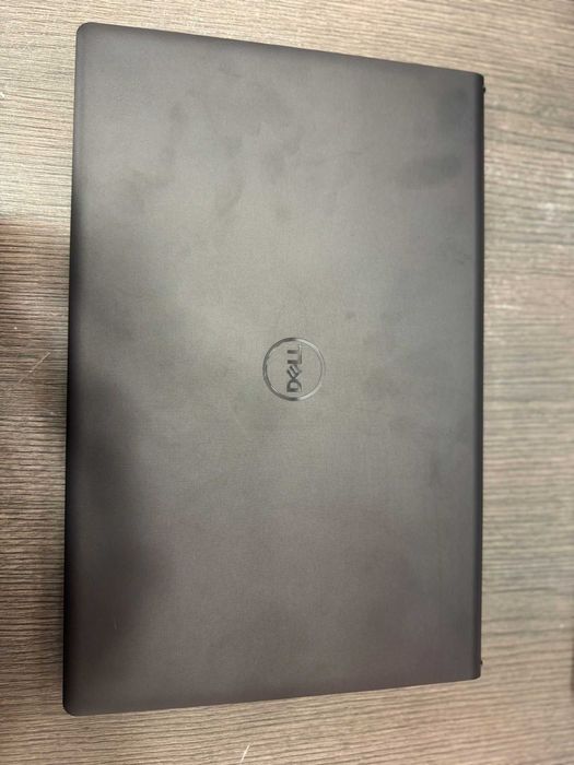 Hope Amanet P4 / Dell Vostro 3530 I5 13TH 8 Ram