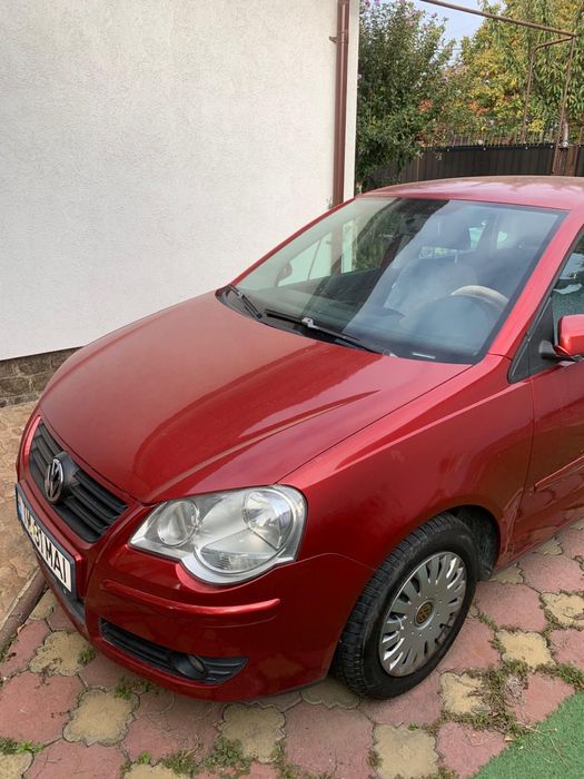 Polo rosu an 2007