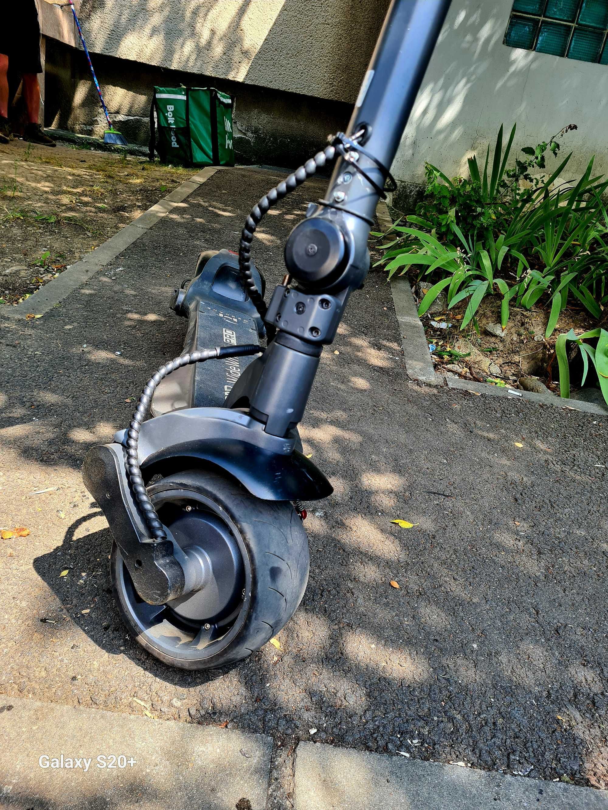 Trotineta wide wheel