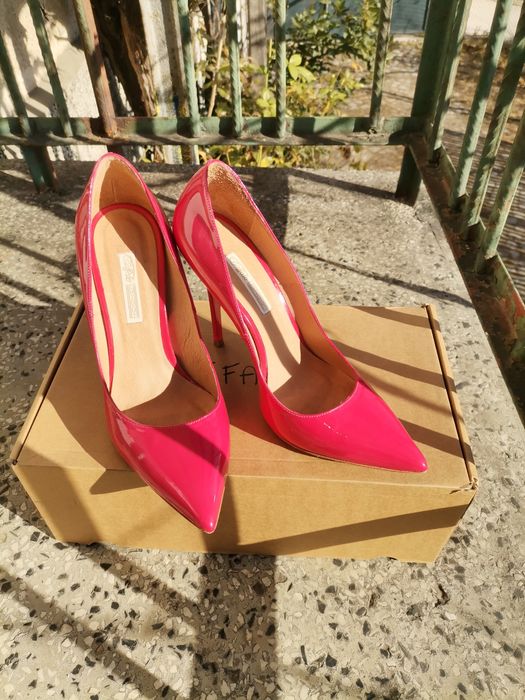 Дамски обувки с ток