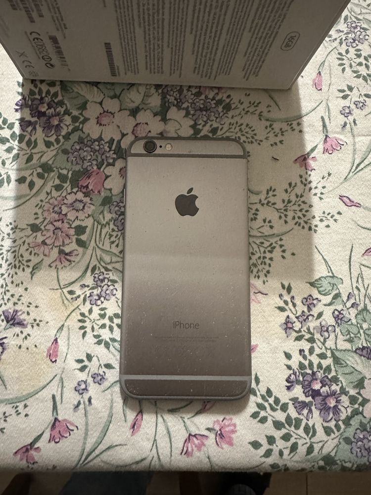 Продавам iphone 6 16GB