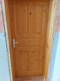 Масивни дървени врати