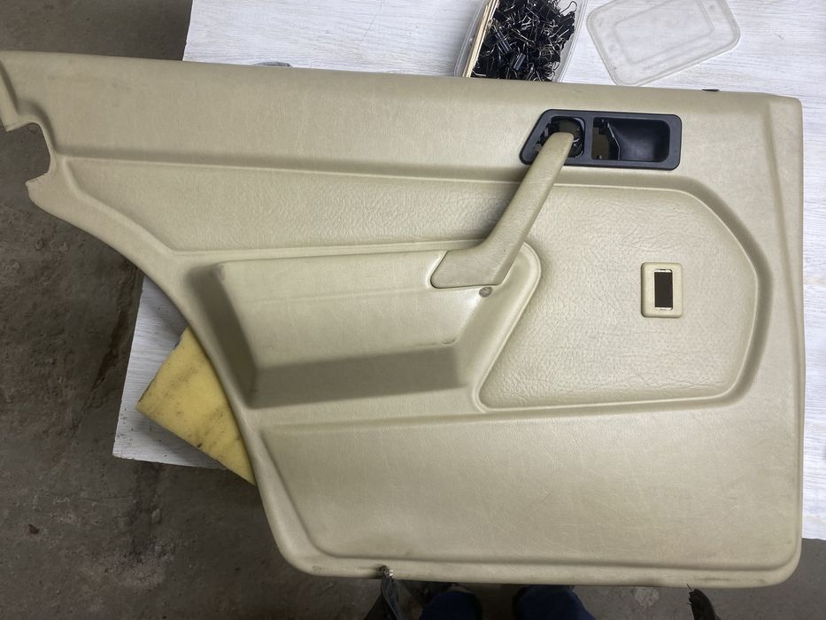 Мерседес w201 (190) обшивка